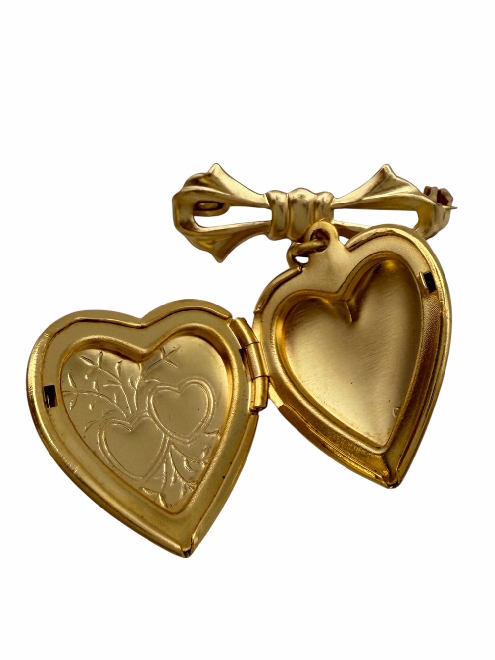 Vintage Gold Tone Heart Locket Bow Brooch Pin Photo Keepsake Sweetheart